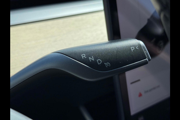 Tesla Model 3 Long Range AWD 75 kWh 2019 ZWART NAVI NAP BTW!