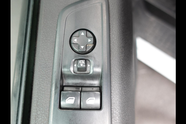 Opel Vivaro 2.0 CDTI Aut. 145 pk L3H1 Edition 3-zits Airco Navi Bluetooth Trekhaak