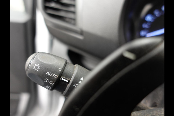 Opel Vivaro 2.0 CDTI Aut. 145 pk L3H1 Edition 3-zits Airco Navi Bluetooth Trekhaak
