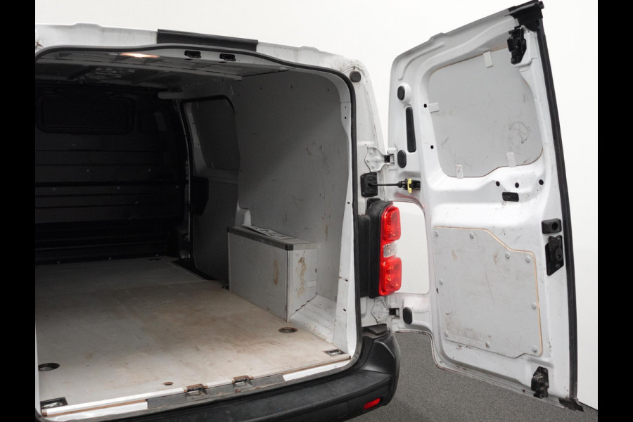 Opel Vivaro 2.0 CDTI Aut. 145 pk L3H1 Edition 3-zits Airco Navi Bluetooth Trekhaak