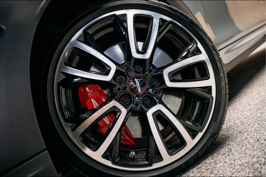 MINI Mini 2.0 John Cooper Works JCW Pack | Head-up | Stoelverwarming | Pano | Leder |