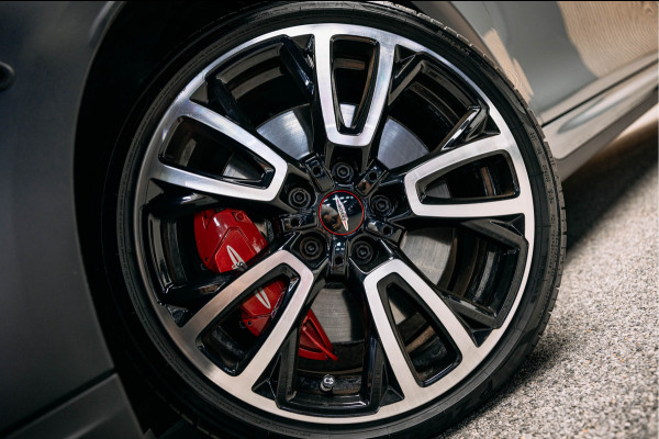 MINI Mini 2.0 John Cooper Works JCW Pack | Head-up | Stoelverwarming | Pano | Leder |
