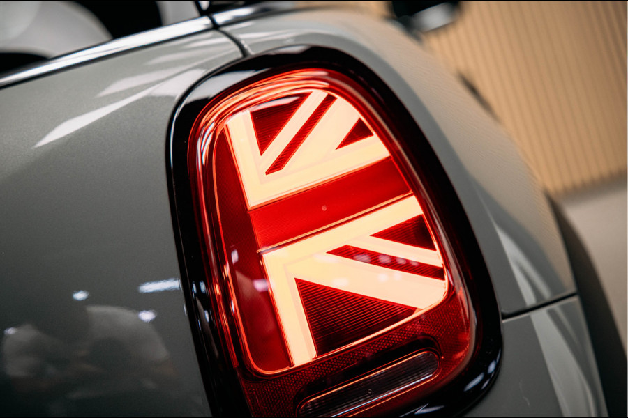 MINI Mini 2.0 John Cooper Works JCW Pack | Head-up | Stoelverwarming | Pano | Leder |