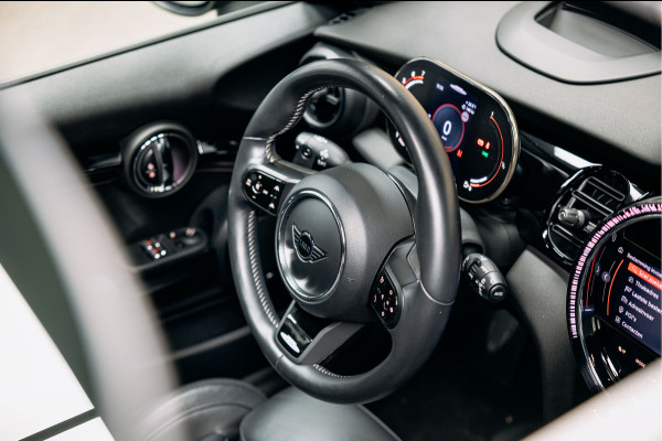 MINI Mini 2.0 John Cooper Works JCW Pack | Head-up | Stoelverwarming | Pano | Leder |