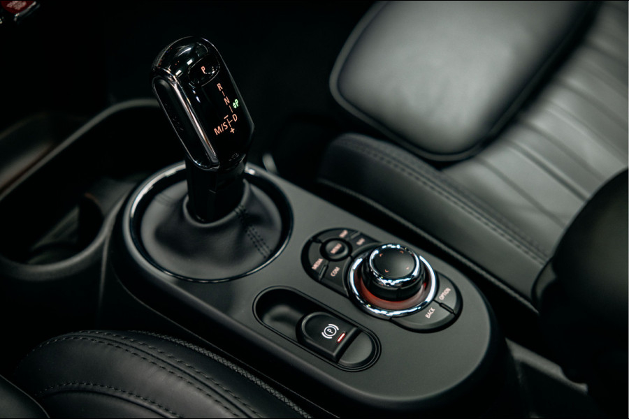 MINI Mini 2.0 John Cooper Works JCW Pack | Head-up | Stoelverwarming | Pano | Leder |