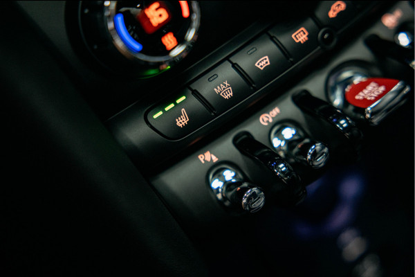 MINI Mini 2.0 John Cooper Works JCW Pack | Head-up | Stoelverwarming | Pano | Leder |