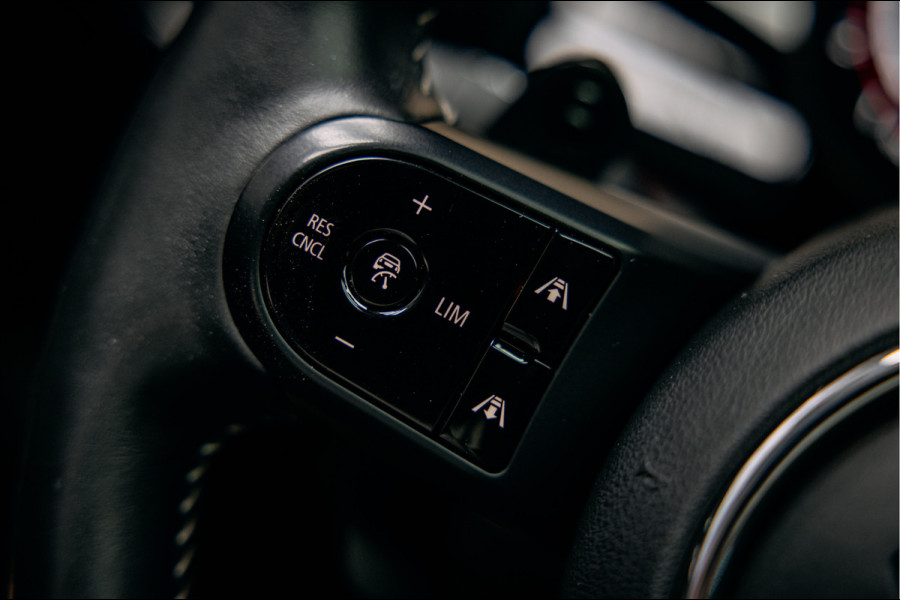 MINI Mini 2.0 John Cooper Works JCW Pack | Head-up | Stoelverwarming | Pano | Leder |