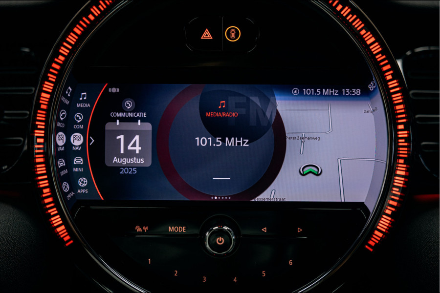 MINI Mini 2.0 John Cooper Works JCW Pack | Head-up | Stoelverwarming | Pano | Leder |