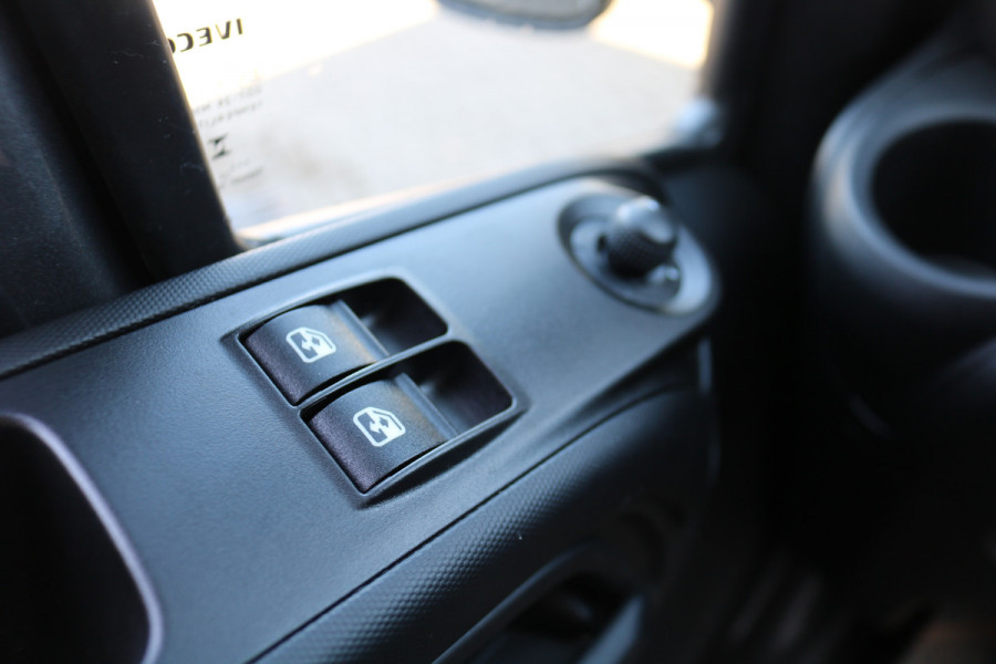 Iveco Daily 40C18 3.0 Automaat Meubelbak met Laadklep Automaat (Nieuw Model)