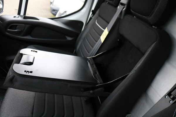 Iveco Daily 40C18 3.0 Bakwagen met Laadklep Automaat (Nieuw Model)