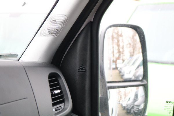 Iveco Daily 40C18 3.0 Bakwagen met Laadklep Automaat (Nieuw Model)