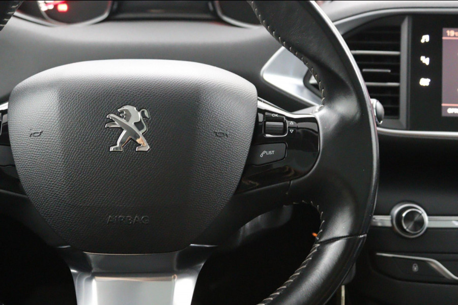 Peugeot 308 SW 1.2 PureTech Blue*ECC*CRUISE*NAVI*PANO*HAAK*