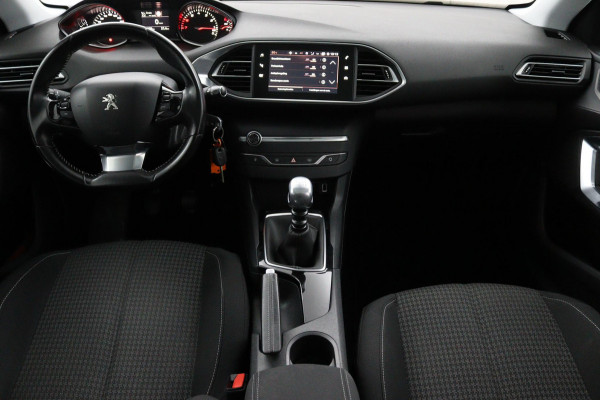 Peugeot 308 SW 1.2 PureTech Blue*ECC*CRUISE*NAVI*PANO*HAAK*