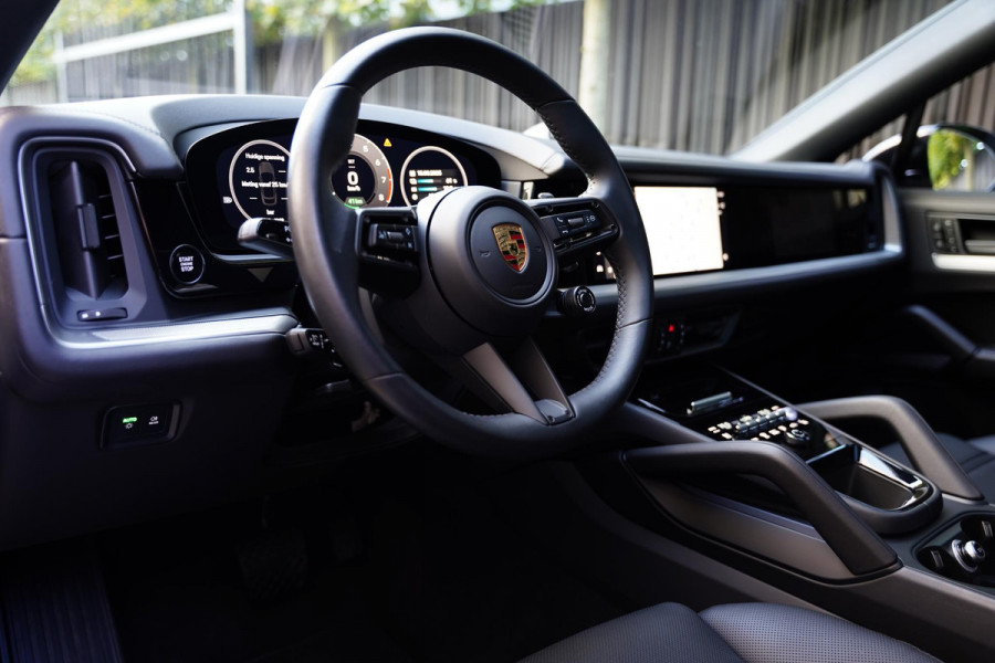 Porsche Cayenne Coupé 3.0 E-Hybrid BTW Sport Design Pakket Trekhaak Sportuitlaat