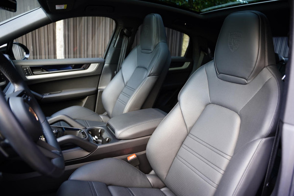 Porsche Cayenne Coupé 3.0 E-Hybrid BTW Sport Design Pakket Trekhaak Sportuitlaat