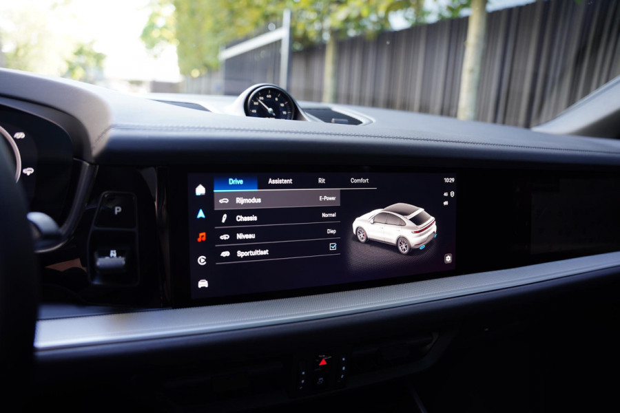 Porsche Cayenne Coupé 3.0 E-Hybrid BTW Sport Design Pakket Trekhaak Sportuitlaat
