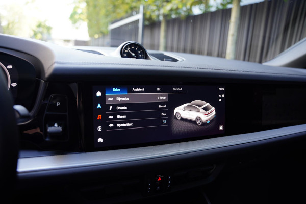 Porsche Cayenne Coupé 3.0 E-Hybrid BTW Sport Design Pakket Trekhaak Sportuitlaat
