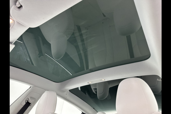 Tesla Model 3 Long Range AWD 75 kWh [ 3-Fase ] (INCL-BTW) Aut. *PANO | AUTO-PILOT | LUXURY-LEATHER | KEYLESS | FULL-LED | MEMORY-PACK | SURROUND-VIEW | DAB | CARPLAY | DIGI-COCKPIT | LANE-ASSIST | COMFORT-SEATS | TOWBAR | 18"ALU*