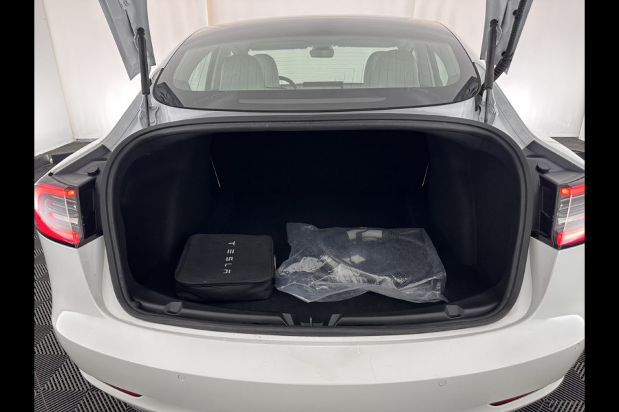 Tesla Model 3 Long Range AWD 75 kWh [ 3-Fase ] (INCL-BTW) Aut. *PANO | AUTO-PILOT | LUXURY-LEATHER | KEYLESS | FULL-LED | MEMORY-PACK | SURROUND-VIEW | DAB | CARPLAY | DIGI-COCKPIT | LANE-ASSIST | COMFORT-SEATS | TOWBAR | 18"ALU*