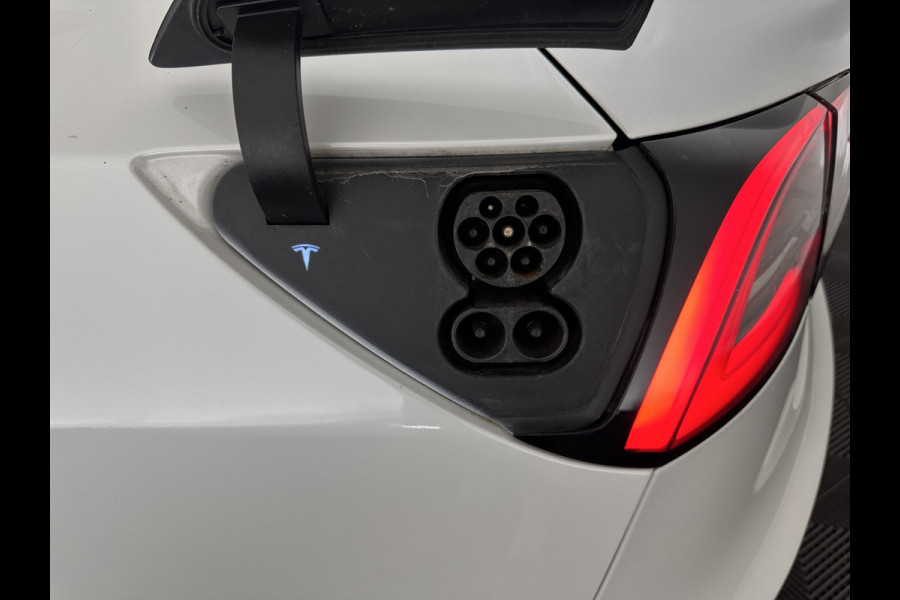 Tesla Model 3 Long Range AWD 75 kWh [ 3-Fase ] (INCL-BTW) Aut. *PANO | AUTO-PILOT | LUXURY-LEATHER | KEYLESS | FULL-LED | MEMORY-PACK | SURROUND-VIEW | DAB | CARPLAY | DIGI-COCKPIT | LANE-ASSIST | COMFORT-SEATS | TOWBAR | 18"ALU*