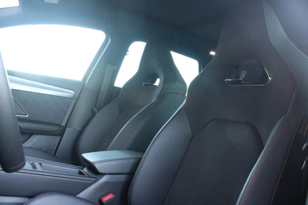 CUPRA Leon Sportstourer 1.5 eTSI 150PK BUSINESS EDITION | NIEUW MODEL! | PANORAMISCH SCHUIF/KANTELDAK | SENNHEISER AUDIO SYSTEM | ELEKTRISCH VERSTELBARE BESTUURDERSSTOEL MET GEHEUGENFUNCTIE | LED MATRIX KOPLAMPEN | DRAADLOZE APPLE CARPLAY/ANDROID AUTO | NAVIGATIE | ACHTERUITRIJ CAMERA | 19" LICHTMETALEN VELGEN  "POLAR" | DRAADLOZE TELEFOONLADER | STOEL/STUUR VERWARMING |  12,9" INFORTAINMENT SYSTEM | ZWARTE HEMELBEKLEDING | E-SOUND GELUIDSSIMULATOR | CLIMATE CONTROL VOOR EN ACHTERIN | SPORT STOELEN | SFEER VERLICHTING | DYNAMISCHE VERLICHTING | ADAPTIVE CRUISE CONTROL | KEYLESS ENTRY/START |