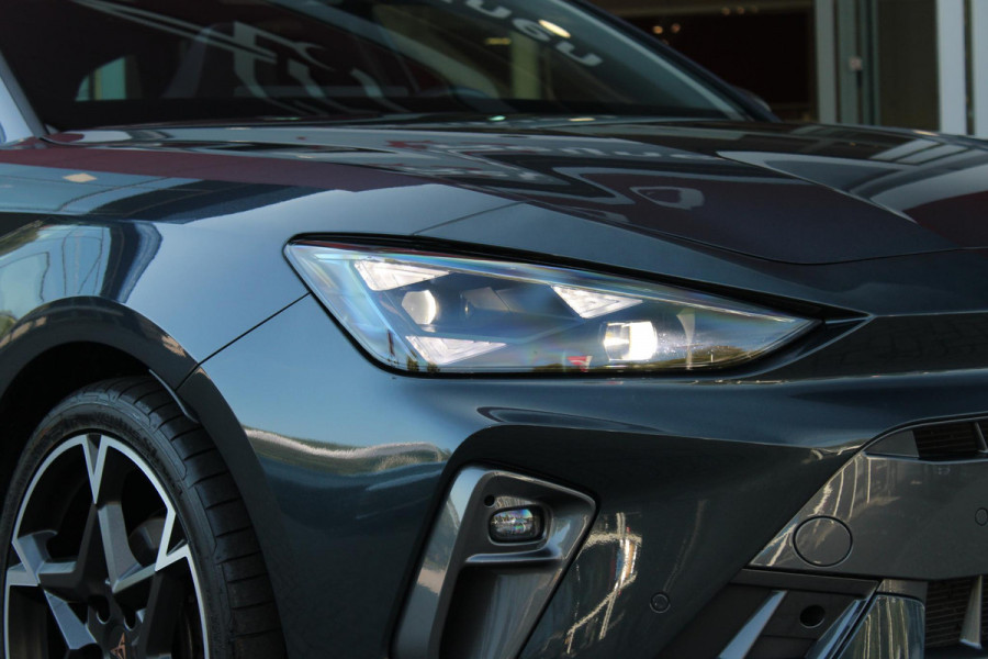 CUPRA Leon Sportstourer 1.5 eTSI 150PK BUSINESS EDITION | NIEUW MODEL! | PANORAMISCH SCHUIF/KANTELDAK | SENNHEISER AUDIO SYSTEM | ELEKTRISCH VERSTELBARE BESTUURDERSSTOEL MET GEHEUGENFUNCTIE | LED MATRIX KOPLAMPEN | DRAADLOZE APPLE CARPLAY/ANDROID AUTO | NAVIGATIE | ACHTERUITRIJ CAMERA | 19" LICHTMETALEN VELGEN  "POLAR" | DRAADLOZE TELEFOONLADER | STOEL/STUUR VERWARMING |  12,9" INFORTAINMENT SYSTEM | ZWARTE HEMELBEKLEDING | E-SOUND GELUIDSSIMULATOR | CLIMATE CONTROL VOOR EN ACHTERIN | SPORT STOELEN | SFEER VERLICHTING | DYNAMISCHE VERLICHTING | ADAPTIVE CRUISE CONTROL | KEYLESS ENTRY/START |