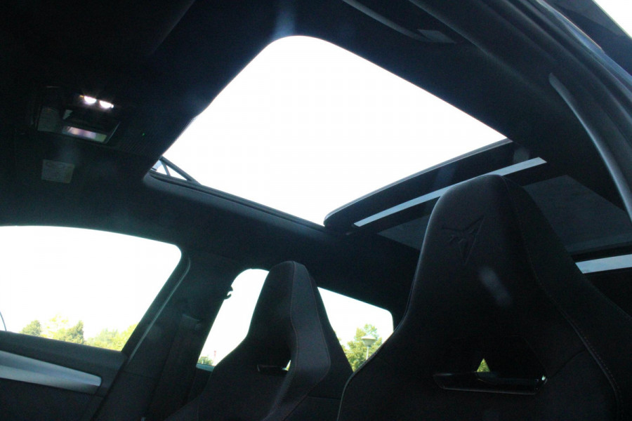 CUPRA Leon Sportstourer 1.5 eTSI 150PK BUSINESS EDITION | NIEUW MODEL! | PANORAMISCH SCHUIF/KANTELDAK | SENNHEISER AUDIO SYSTEM | ELEKTRISCH VERSTELBARE BESTUURDERSSTOEL MET GEHEUGENFUNCTIE | LED MATRIX KOPLAMPEN | DRAADLOZE APPLE CARPLAY/ANDROID AUTO | NAVIGATIE | ACHTERUITRIJ CAMERA | 19" LICHTMETALEN VELGEN  "POLAR" | DRAADLOZE TELEFOONLADER | STOEL/STUUR VERWARMING |  12,9" INFORTAINMENT SYSTEM | ZWARTE HEMELBEKLEDING | E-SOUND GELUIDSSIMULATOR | CLIMATE CONTROL VOOR EN ACHTERIN | SPORT STOELEN | SFEER VERLICHTING | DYNAMISCHE VERLICHTING | ADAPTIVE CRUISE CONTROL | KEYLESS ENTRY/START |