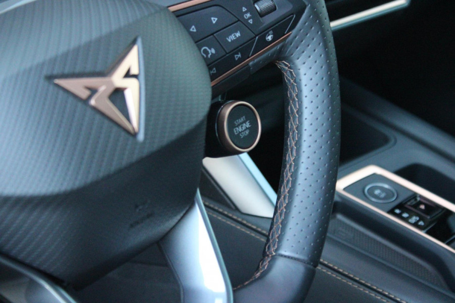 CUPRA Leon Sportstourer 1.5 eTSI 150PK BUSINESS EDITION | NIEUW MODEL! | PANORAMISCH SCHUIF/KANTELDAK | SENNHEISER AUDIO SYSTEM | ELEKTRISCH VERSTELBARE BESTUURDERSSTOEL MET GEHEUGENFUNCTIE | LED MATRIX KOPLAMPEN | DRAADLOZE APPLE CARPLAY/ANDROID AUTO | NAVIGATIE | ACHTERUITRIJ CAMERA | 19" LICHTMETALEN VELGEN  "POLAR" | DRAADLOZE TELEFOONLADER | STOEL/STUUR VERWARMING |  12,9" INFORTAINMENT SYSTEM | ZWARTE HEMELBEKLEDING | E-SOUND GELUIDSSIMULATOR | CLIMATE CONTROL VOOR EN ACHTERIN | SPORT STOELEN | SFEER VERLICHTING | DYNAMISCHE VERLICHTING | ADAPTIVE CRUISE CONTROL | KEYLESS ENTRY/START |