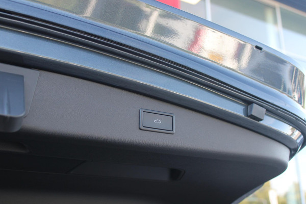 CUPRA Leon Sportstourer 1.5 eTSI 150PK BUSINESS EDITION | NIEUW MODEL! | PANORAMISCH SCHUIF/KANTELDAK | SENNHEISER AUDIO SYSTEM | ELEKTRISCH VERSTELBARE BESTUURDERSSTOEL MET GEHEUGENFUNCTIE | LED MATRIX KOPLAMPEN | DRAADLOZE APPLE CARPLAY/ANDROID AUTO | NAVIGATIE | ACHTERUITRIJ CAMERA | 19" LICHTMETALEN VELGEN  "POLAR" | DRAADLOZE TELEFOONLADER | STOEL/STUUR VERWARMING |  12,9" INFORTAINMENT SYSTEM | ZWARTE HEMELBEKLEDING | E-SOUND GELUIDSSIMULATOR | CLIMATE CONTROL VOOR EN ACHTERIN | SPORT STOELEN | SFEER VERLICHTING | DYNAMISCHE VERLICHTING | ADAPTIVE CRUISE CONTROL | KEYLESS ENTRY/START |