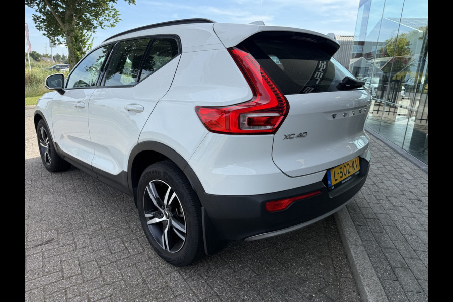 Volvo XC40 1.5 T2 Business Pro ** Camera ** Leder ** Trekhaak 1.600kg trekgewicht!