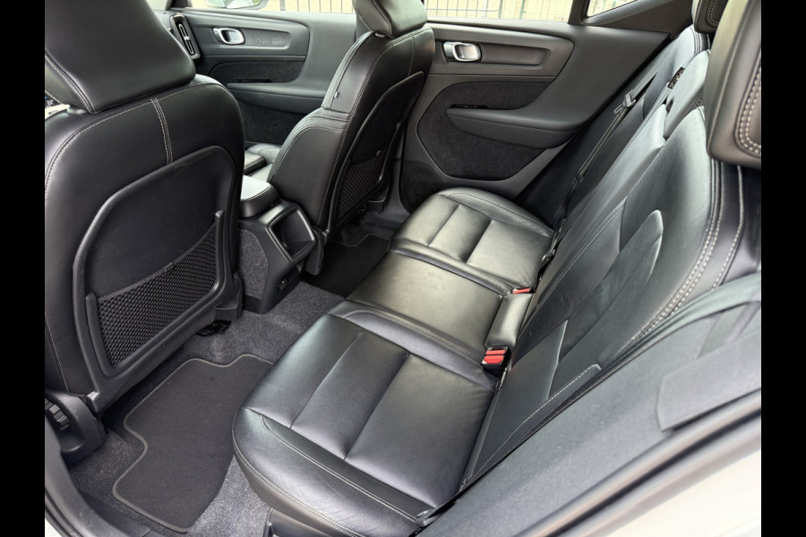 Volvo XC40 1.5 T2 Business Pro ** Camera ** Leder ** Trekhaak 1.600kg trekgewicht!