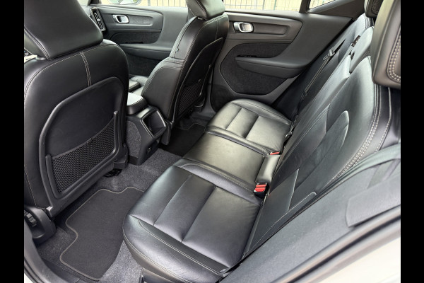 Volvo XC40 1.5 T2 Business Pro ** Camera ** Leder ** Trekhaak 1.600kg trekgewicht!