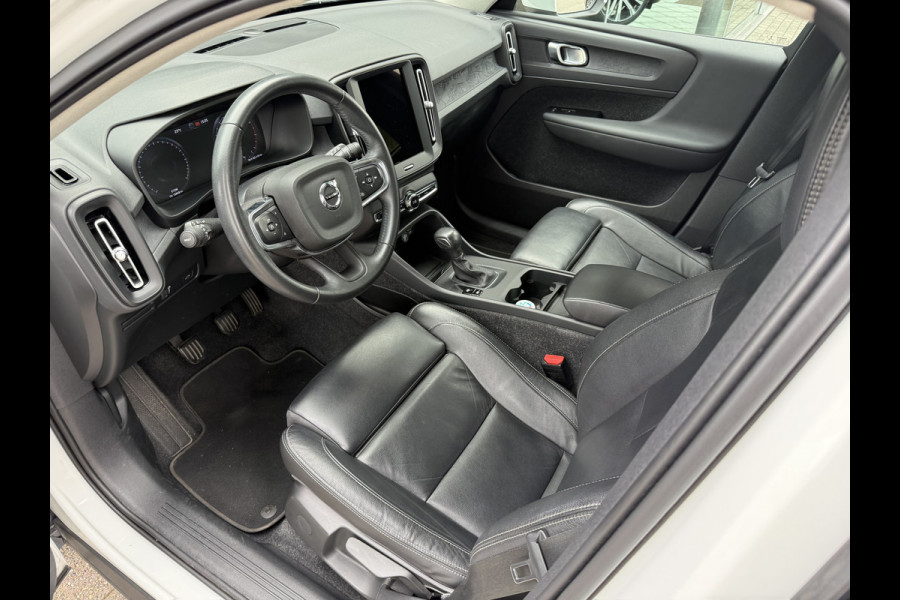 Volvo XC40 1.5 T2 Business Pro ** Camera ** Leder ** Trekhaak 1.600kg trekgewicht!