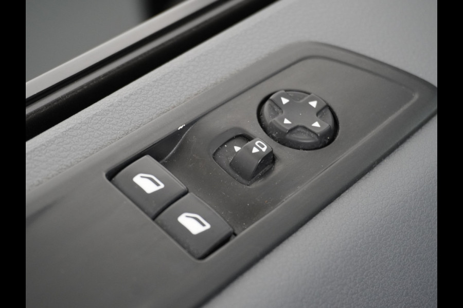 Citroën Jumpy XL 2.0HDI 145pk L3 3Pers.Navi Apple Carplay Android Auto Financial Lease €301,- p/mnd Airco 2xSchuifdeur Pdc Cruise DAB+ Bordher Citroen Connect Regen/Lichtsensor Dodehoeksensor SpoorAssist Voorruit+Wisserverwarmd 1e Eigenaar Euro 6 370Nm koppel nieuwprijs 51.000 euro inc bpm