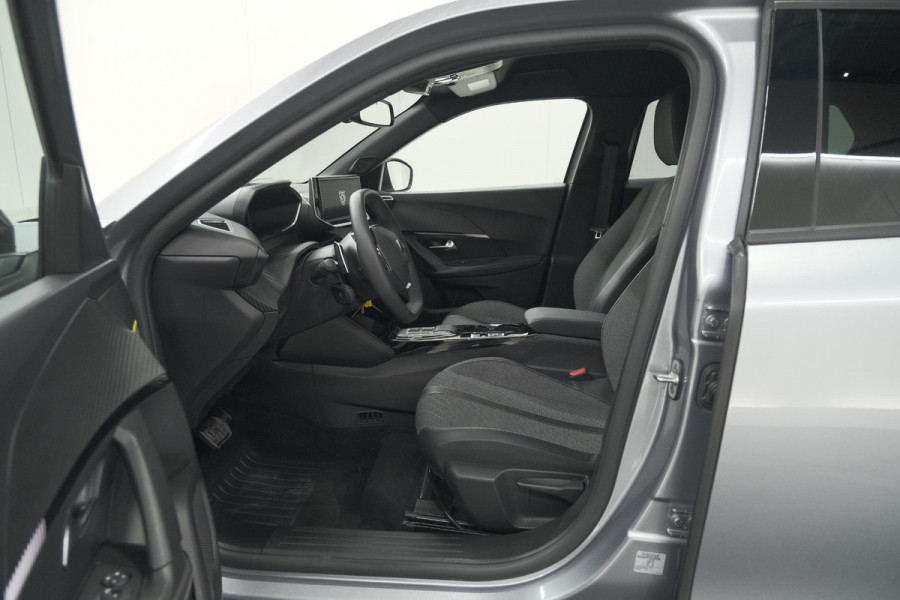 Peugeot 2008 Hybrid 136 e-DCS6 Allure | 360 Camera | Stop&Go Adaptieve Cruise Control | Navigatie | Dodehoekdetectie