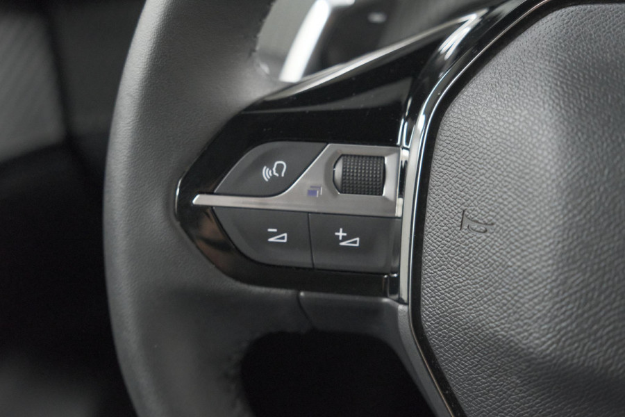 Peugeot 2008 Hybrid 136 e-DCS6 Allure | 360 Camera | Stop&Go Adaptieve Cruise Control | Navigatie | Dodehoekdetectie