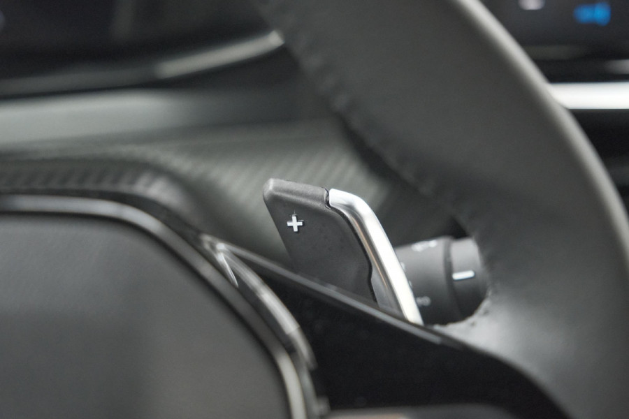 Peugeot 2008 Hybrid 136 e-DCS6 Allure | 360 Camera | Stop&Go Adaptieve Cruise Control | Navigatie | Dodehoekdetectie