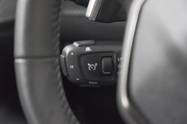 Peugeot 2008 Hybrid 136 e-DCS6 Allure | 360 Camera | Stop&Go Adaptieve Cruise Control | Navigatie | Dodehoekdetectie