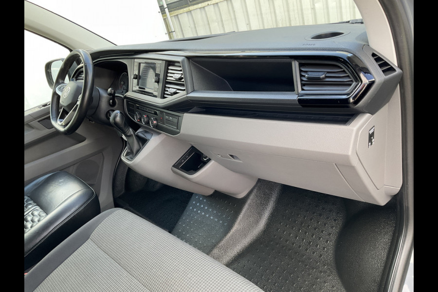 Volkswagen Transporter 6-Pers 2.0 TDI L2H1 DC Bulli Leer Cam Trekhaak Lang 6 Persoons Dubbele Cabine