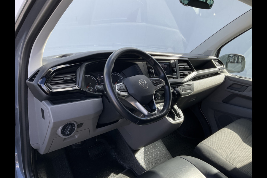 Volkswagen Transporter 6-Pers 2.0 TDI L2H1 DC Bulli Leer Cam Trekhaak Lang 6 Persoons Dubbele Cabine