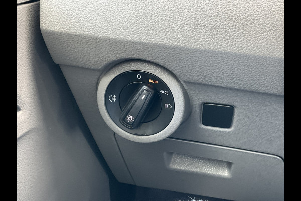 Volkswagen Transporter 6-Pers 2.0 TDI L2H1 DC Bulli Leer Cam Trekhaak Lang 6 Persoons Dubbele Cabine