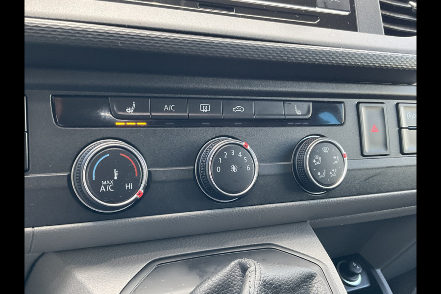 Volkswagen Transporter 6-Pers 2.0 TDI L2H1 DC Bulli Leer Cam Trekhaak Lang 6 Persoons Dubbele Cabine