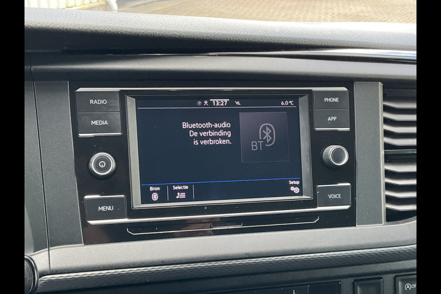 Volkswagen Transporter 6-Pers 2.0 TDI L2H1 DC Bulli Leer Cam Trekhaak Lang 6 Persoons Dubbele Cabine