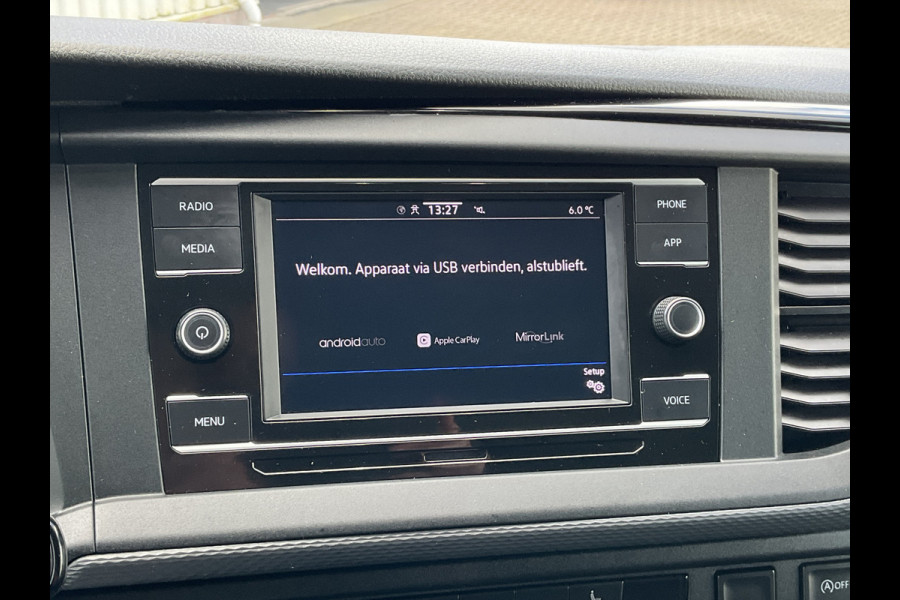 Volkswagen Transporter 6-Pers 2.0 TDI L2H1 DC Bulli Leer Cam Trekhaak Lang 6 Persoons Dubbele Cabine