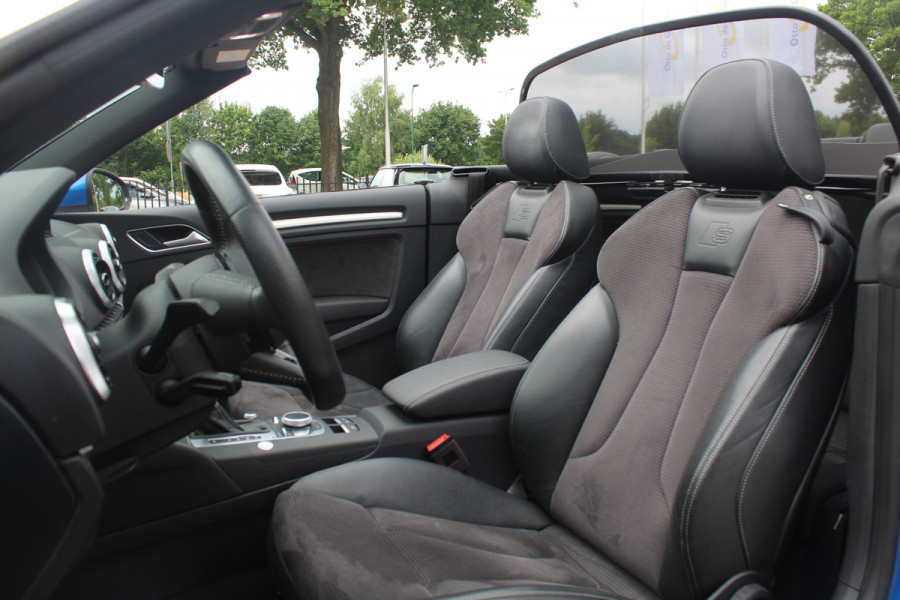 Audi A3 Cabriolet 35 TFSI CoD Advance Sport / Trekhaak / Virtual Cockpit / Windscherm / B&O / Leder&Alcantara / 18'' / Keyless / Nekverwarming / Navigatie / Hill Hold / Cruise Control