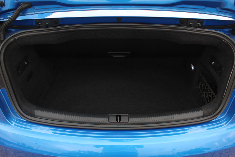 Audi A3 Cabriolet 35 TFSI CoD Advance Sport / Trekhaak / Virtual Cockpit / Windscherm / B&O / Leder&Alcantara / 18'' / Keyless / Nekverwarming / Navigatie / Hill Hold / Cruise Control