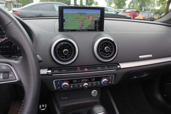 Audi A3 Cabriolet 35 TFSI CoD Advance Sport / Trekhaak / Virtual Cockpit / Windscherm / B&O / Leder&Alcantara / 18'' / Keyless / Nekverwarming / Navigatie / Hill Hold / Cruise Control