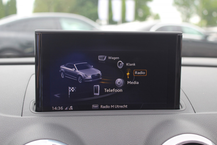 Audi A3 Cabriolet 35 TFSI CoD Advance Sport / Trekhaak / Virtual Cockpit / Windscherm / B&O / Leder&Alcantara / 18'' / Keyless / Nekverwarming / Navigatie / Hill Hold / Cruise Control