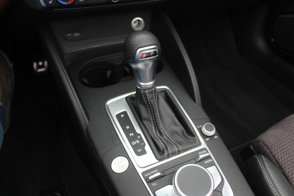 Audi A3 Cabriolet 35 TFSI CoD Advance Sport / Trekhaak / Virtual Cockpit / Windscherm / B&O / Leder&Alcantara / 18'' / Keyless / Nekverwarming / Navigatie / Hill Hold / Cruise Control
