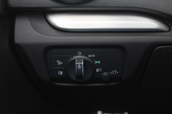 Audi A3 Cabriolet 35 TFSI CoD Advance Sport / Trekhaak / Virtual Cockpit / Windscherm / B&O / Leder&Alcantara / 18'' / Keyless / Nekverwarming / Navigatie / Hill Hold / Cruise Control